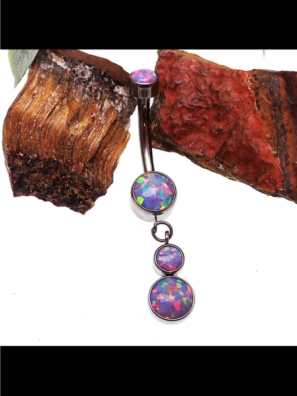 Opal-Look Dangle belly in Iridescent purple